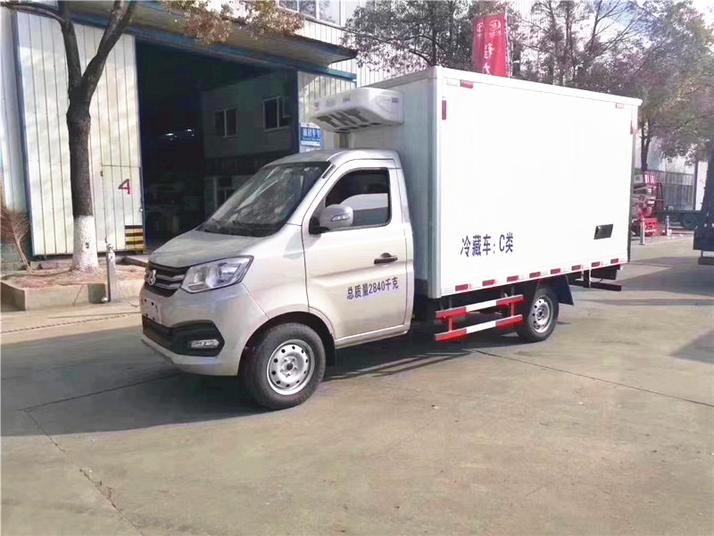 国六 福田3.5米柴油冷藏车